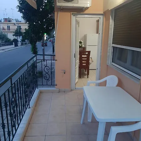 Dimis Apartment Nea Plagia
